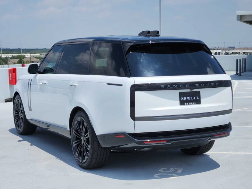2026 Land Rover Range Rover - Image 3