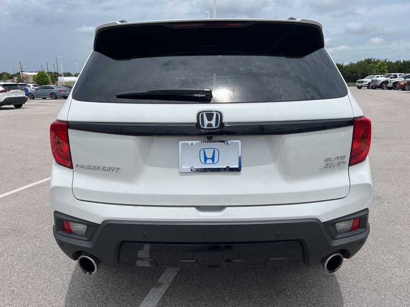 2023 Honda Passport - Image 3