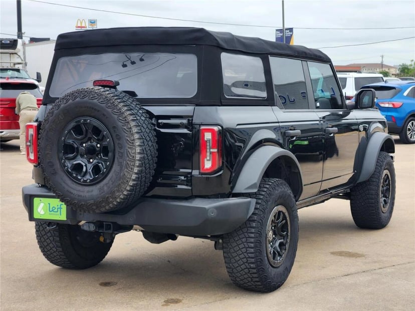 2022 Ford Bronco - Image 2
