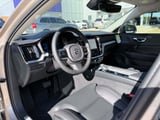2026 Volvo V60 Cross Country - Preview 11