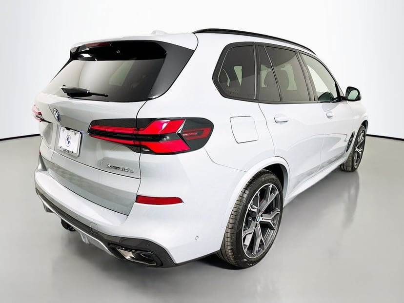 2026 BMW X5 - Image 2