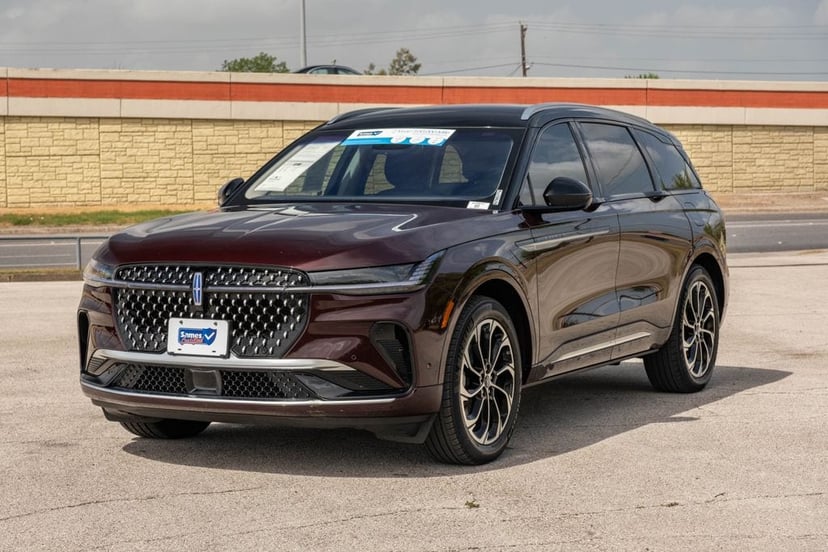 2024 Lincoln Nautilus - Image 3