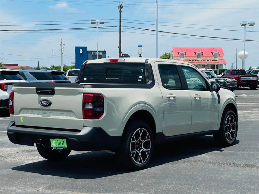 2025 Ford Maverick - Image 2