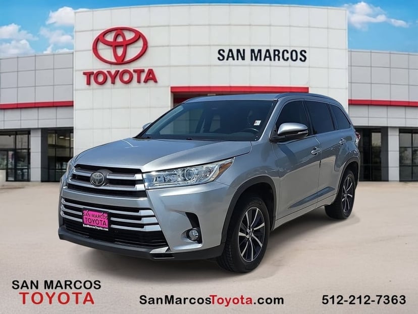 2017 Toyota Highlander - Image 1