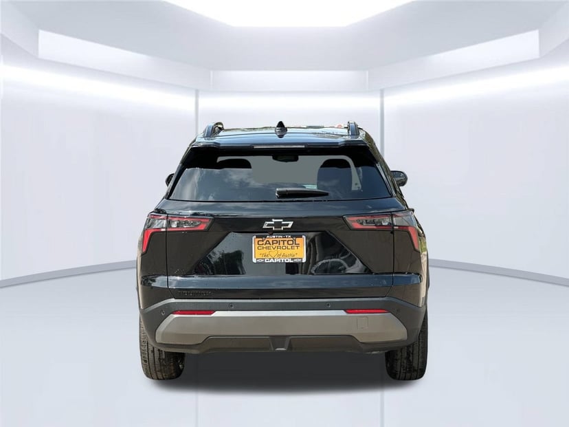 2027 Chevrolet Equinox - Image 3