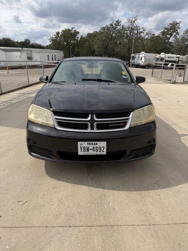 2013 Dodge Avenger - Image 1