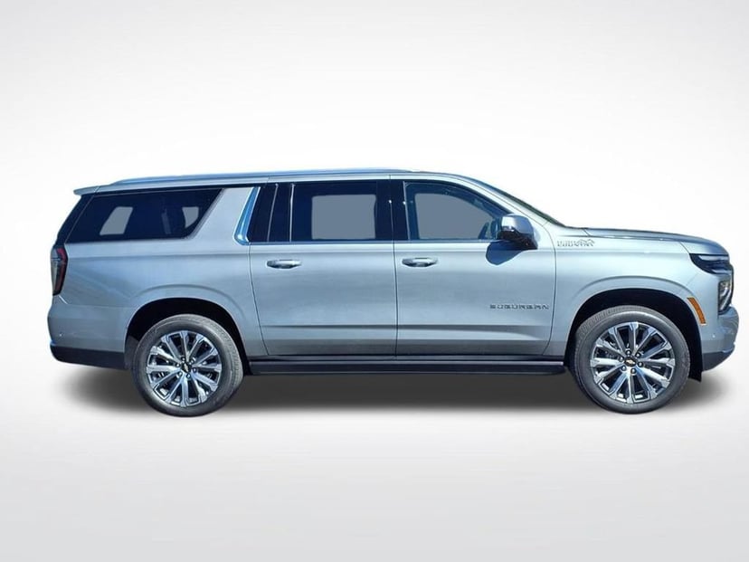 2026 Chevrolet Suburban - Image 3