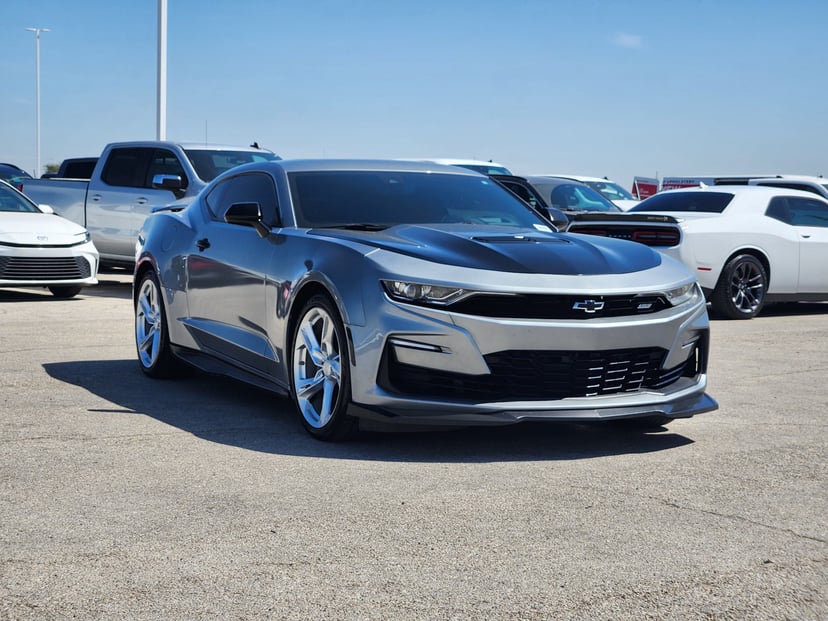 2024 Chevrolet Camaro - Image 2