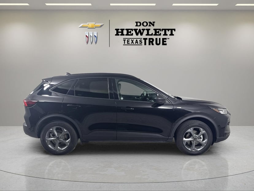 2025 Ford Escape - Image 2