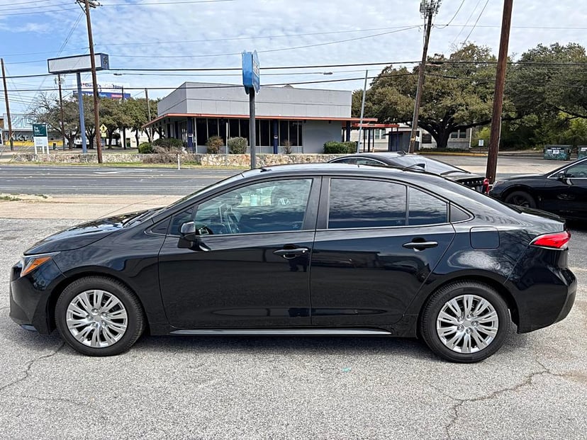 2021 Toyota Corolla - Image 3