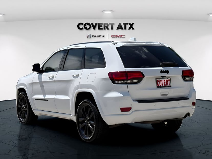 2022 Jeep Grand Cherokee - Image 3