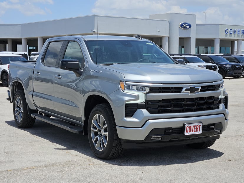 2026 Chevrolet Silverado - Image 2