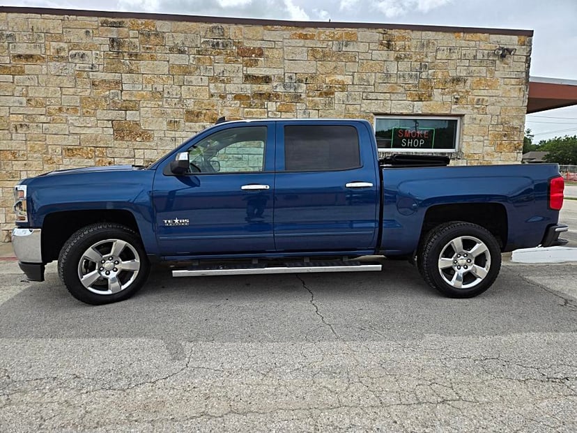 2011 Chevrolet Silverado - Image 2