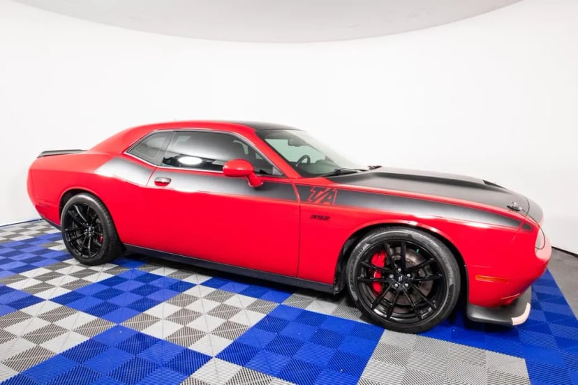 2022 Dodge Challenger - Image 2
