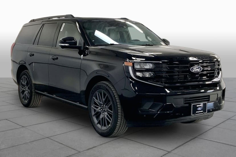 2027 Ford Expedition - Image 2
