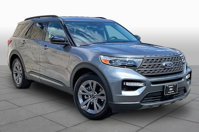2023 Ford Explorer - Image 2
