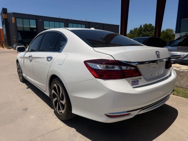 2017 Honda Accord - Image 2