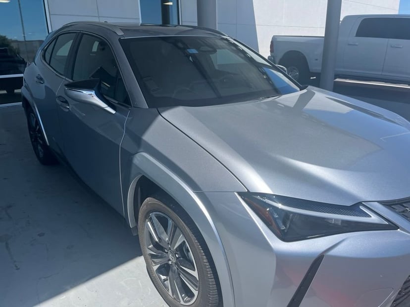 2025 Lexus UX - Image 1