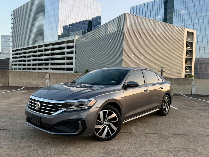 2022 Volkswagen Passat - Image 1