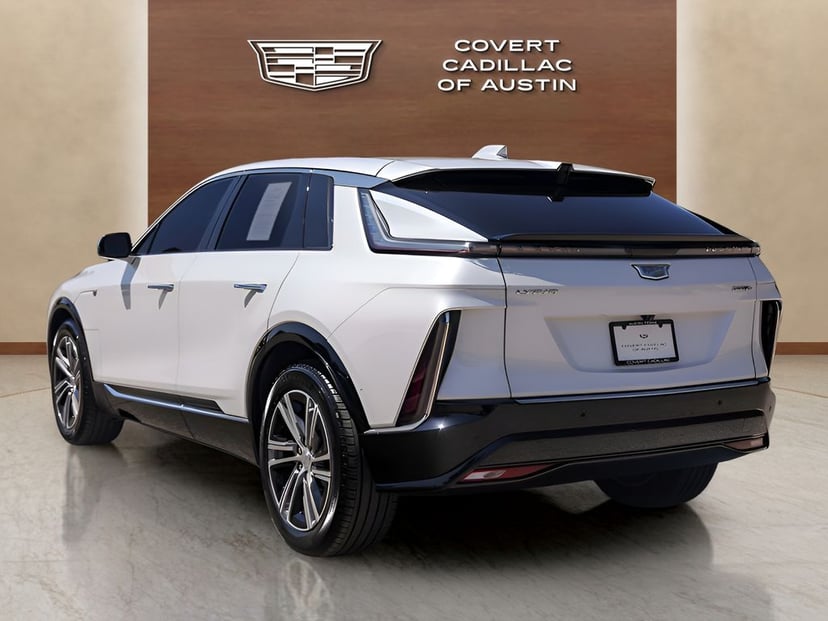 2024 Cadillac Lyriq - Image 3