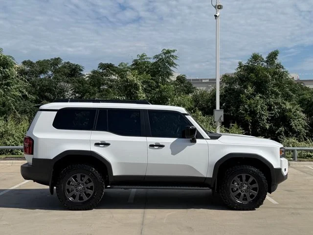 2024 Toyota Land Cruiser - Image 3