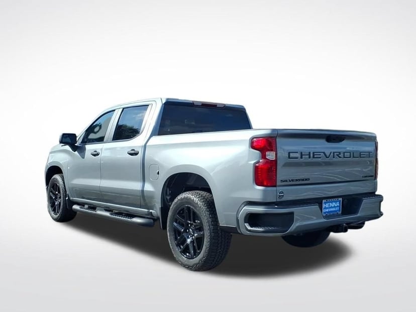 2026 Chevrolet Silverado 1500 - Image 3