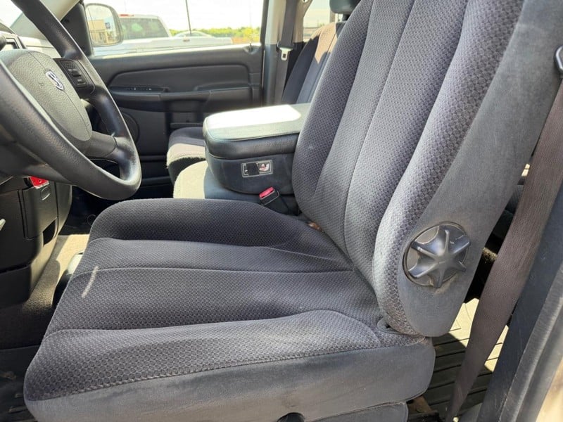2004 Dodge Ram 2500 - Image 3