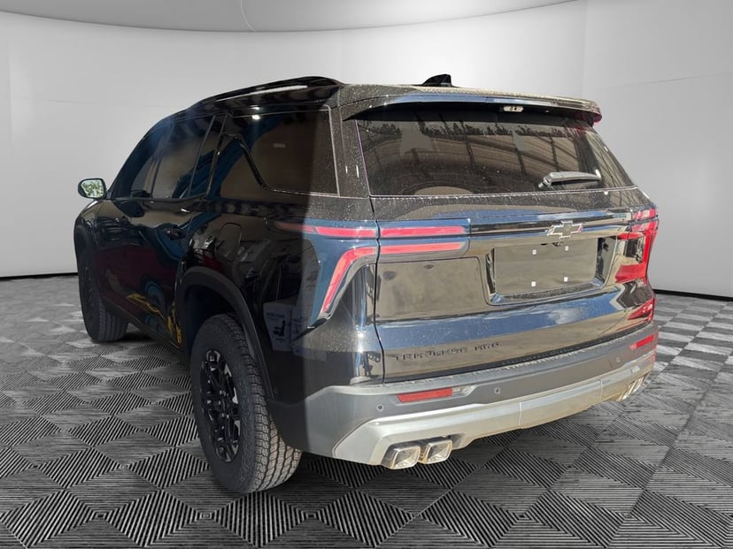 2027 Chevrolet Traverse - Image 1