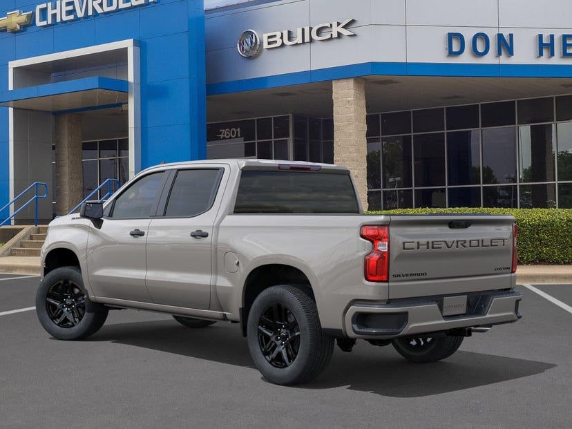 2026 Chevrolet Silverado 1500 - Image 3