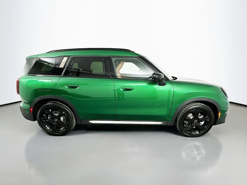2027 MINI Countryman - Image 2