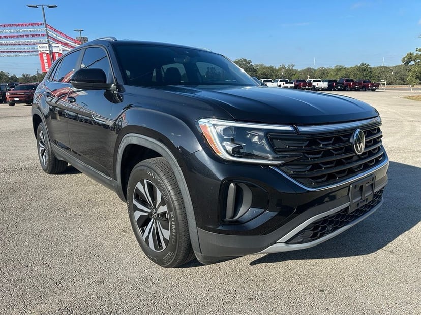 2024 Volkswagen Atlas Cross Sport - Image 1