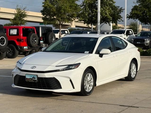 2025 Toyota Camry - Image 3