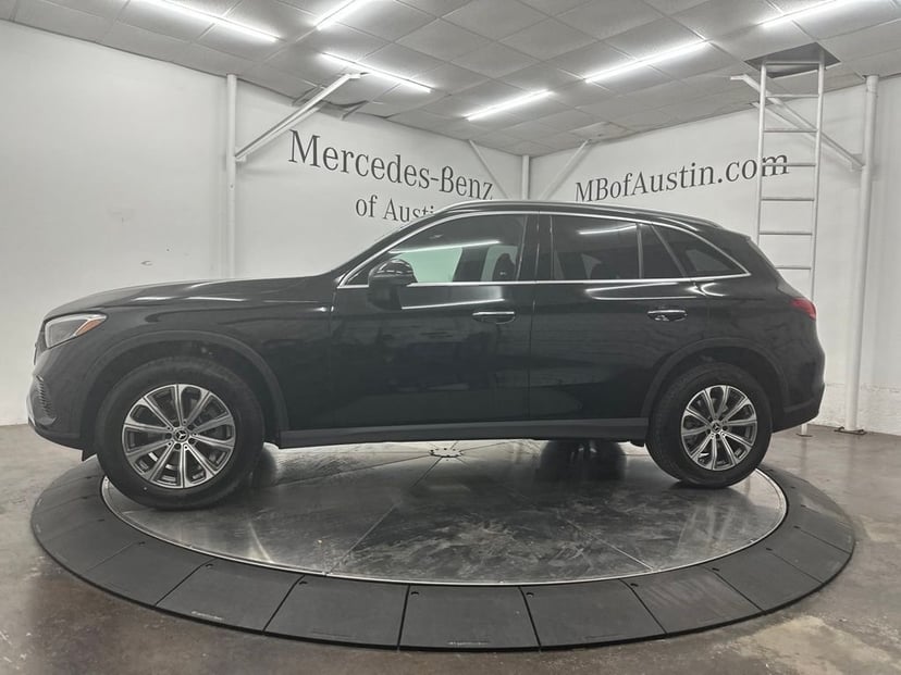 2026 Mercedes-Benz GLC - Image 3
