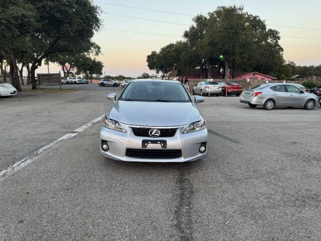 2012 Lexus CT - Image 1