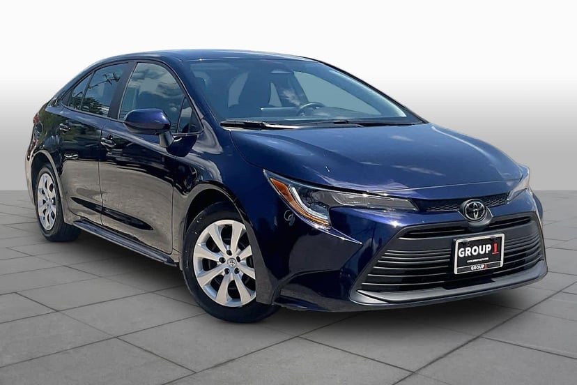 2025 Toyota Corolla - Image 2