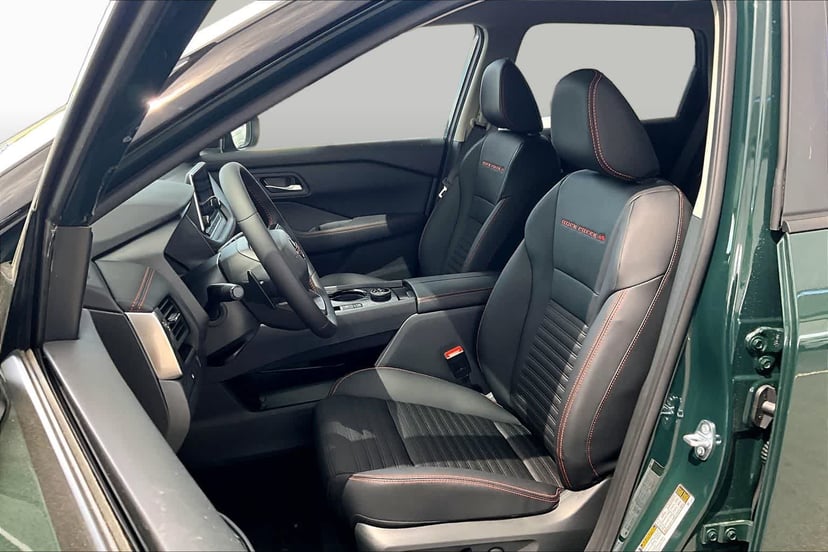 2026 Nissan Rogue - Image 3
