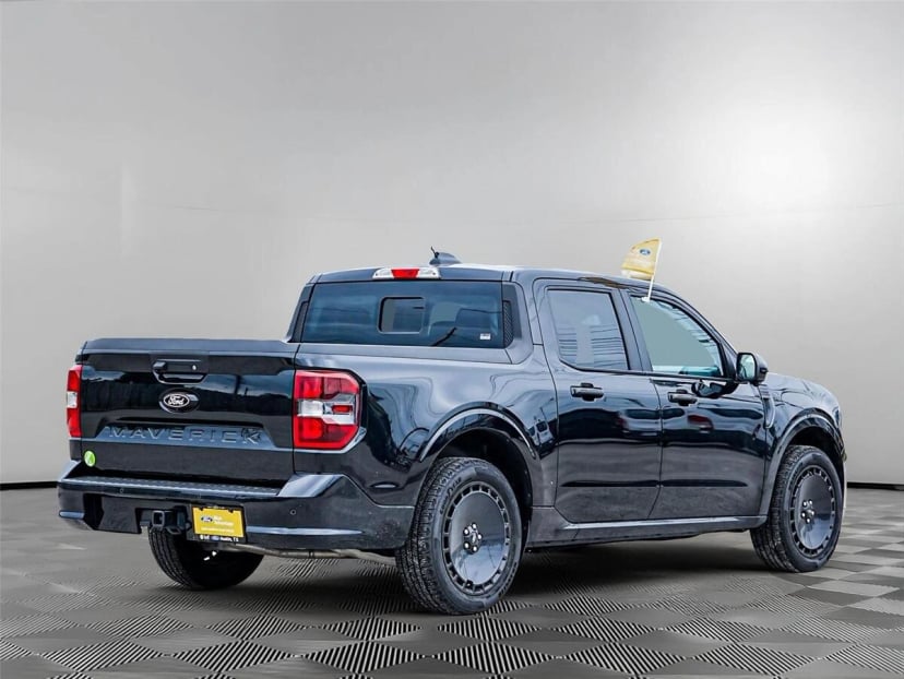 2025 Ford Maverick - Image 2