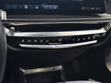 2024 Cadillac Lyriq - Preview 12