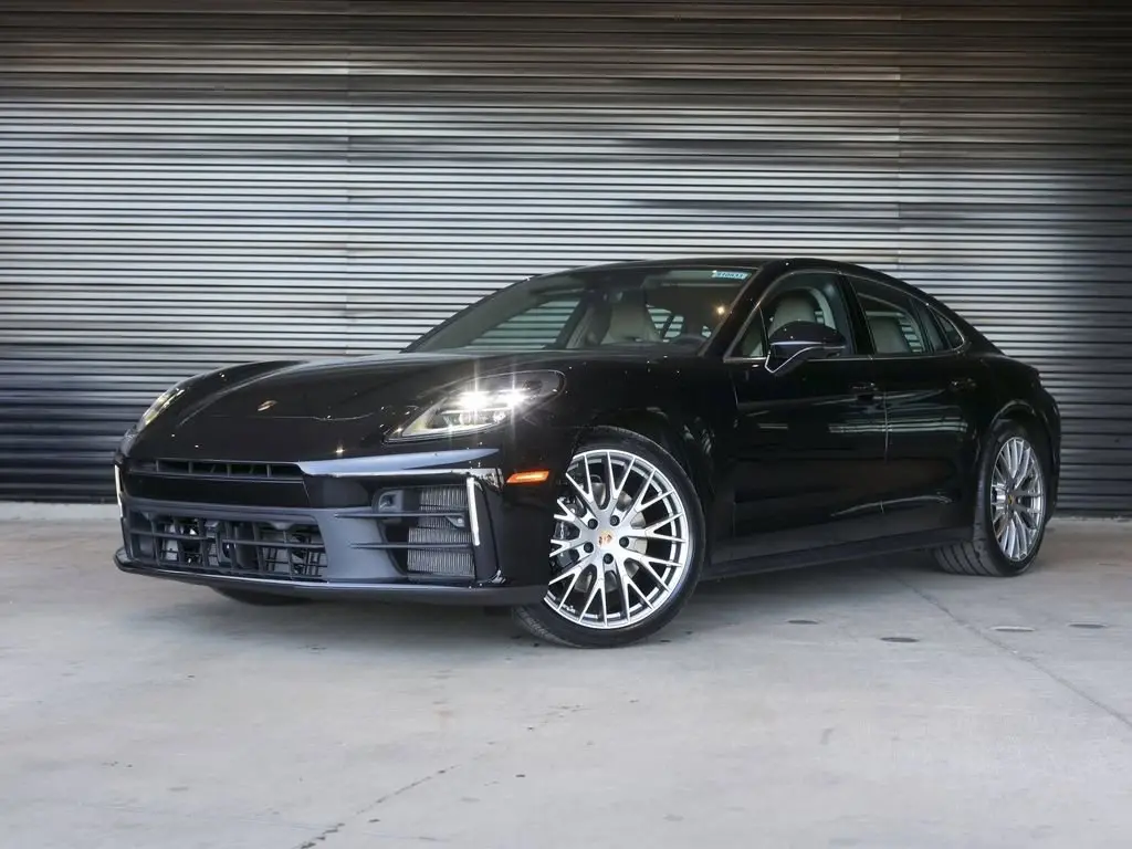 2026 Porsche Panamera - Image 1