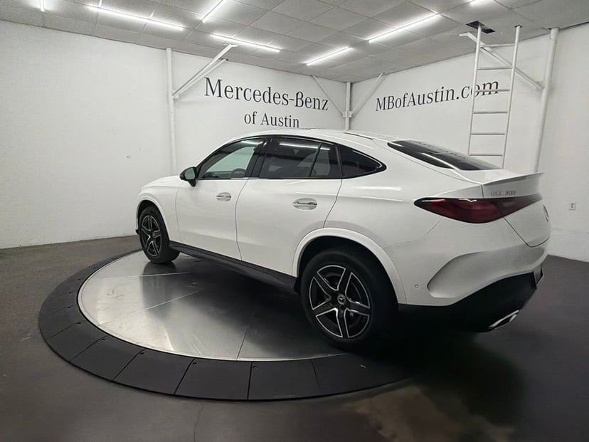 2027 Mercedes-Benz GLC - Image 3