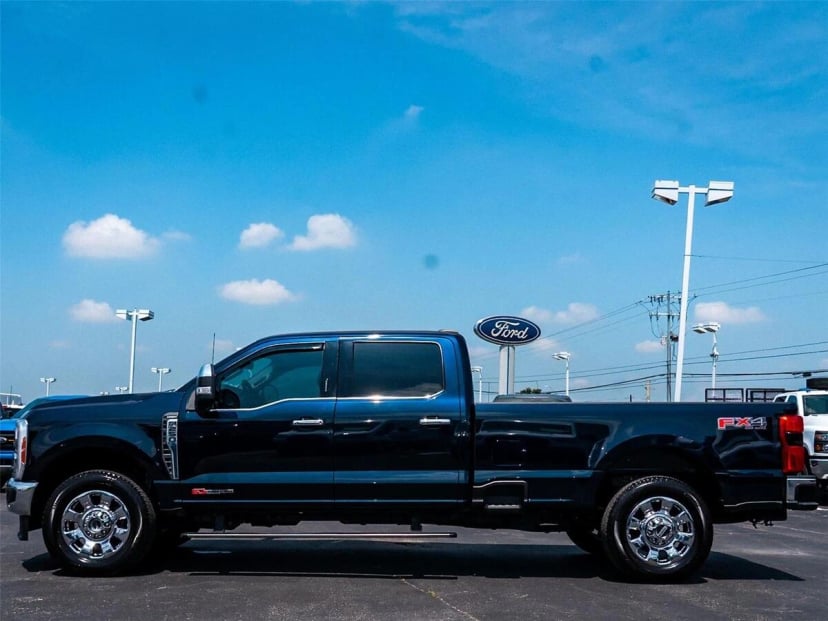 2023 Ford F-250 - Image 3