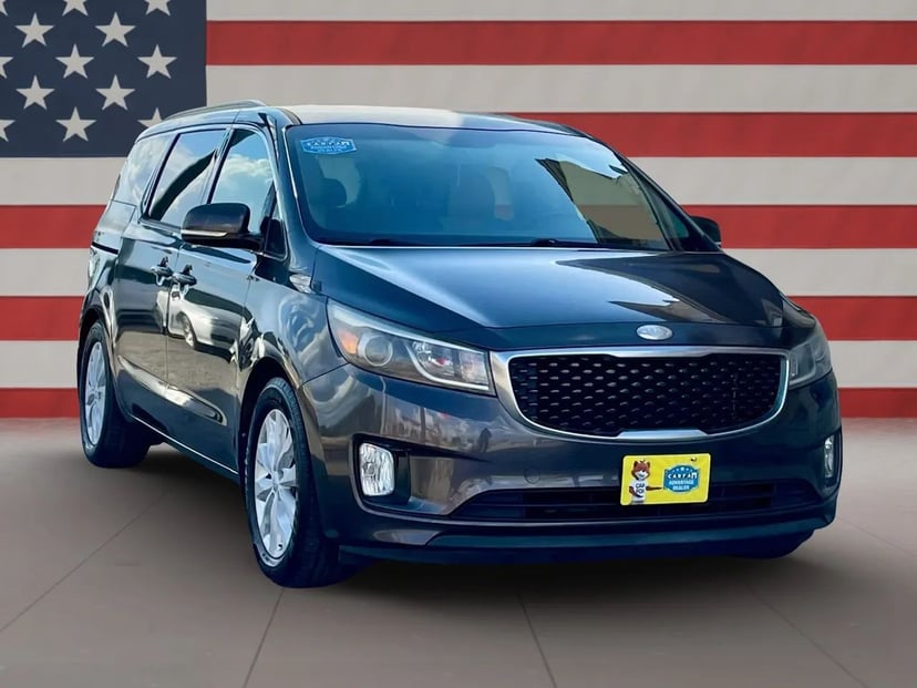 2015 Kia Sedona - Image 1