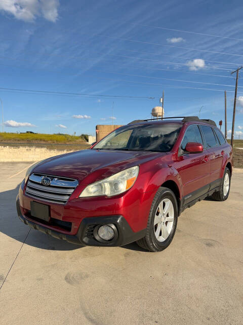 2013 Subaru Outback - Image 1