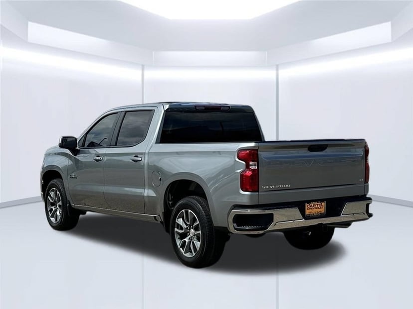 2026 Chevrolet Silverado 1500 - Image 2