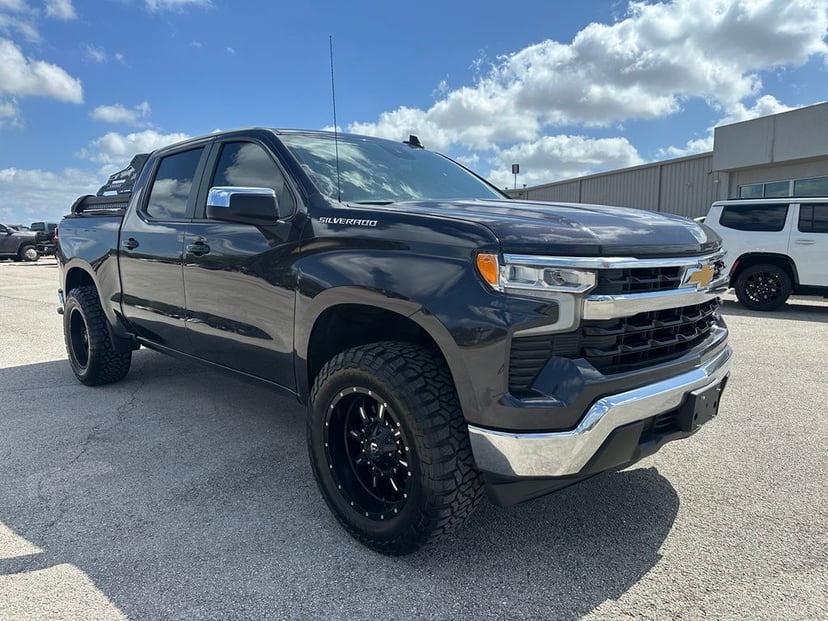 2023 Chevrolet Silverado 1500 - Image 1