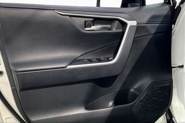 2022 Toyota RAV4 - Image 1