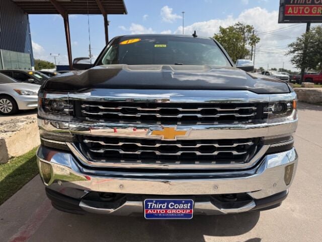 2017 Chevrolet Silverado 1500 - Image 3