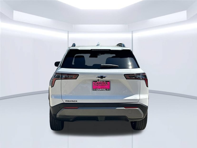 2027 Chevrolet Equinox - Image 2