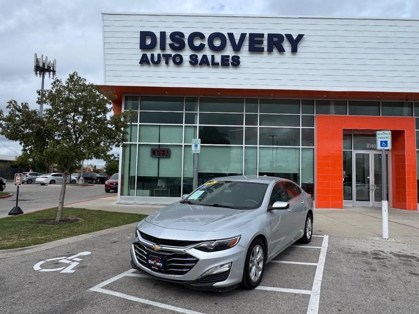 2020 Chevrolet Malibu - Image 1