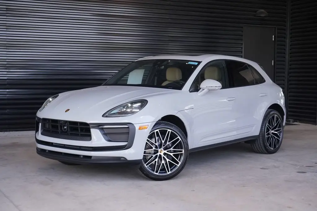 2026 Porsche Macan - Image 1